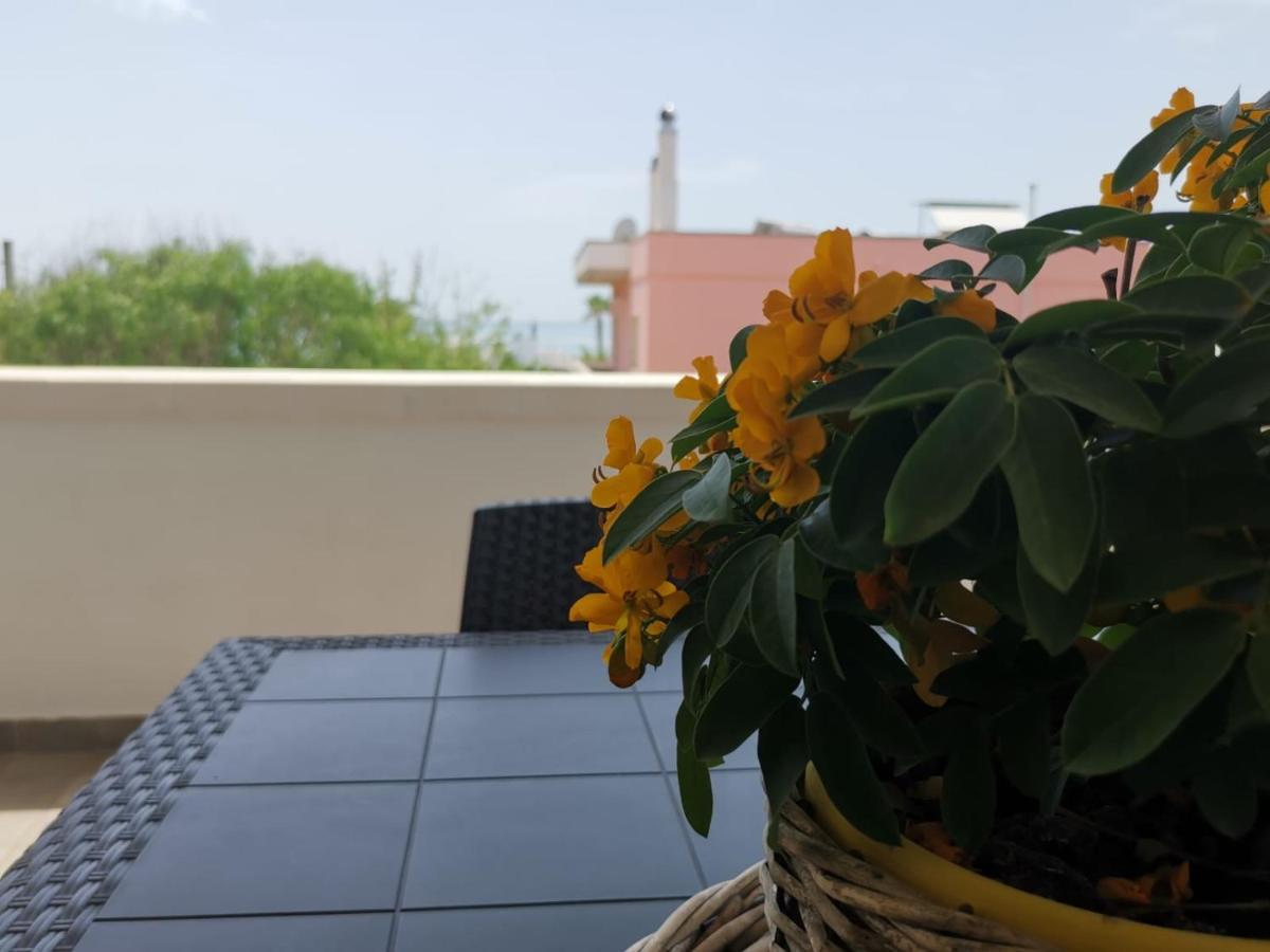 Apartamento Casa Tramonto Vista Mare Marina Di Pescoluse Exterior foto